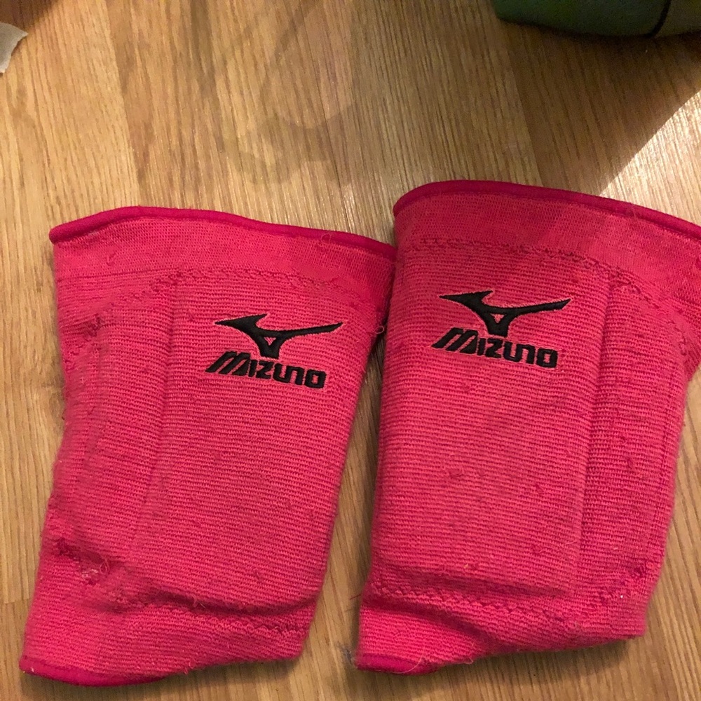 Pink Mazuno Knee Pads